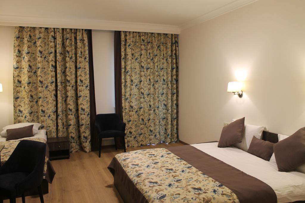 Non-Stop Economy Hotel Boryspilʼ Exterior foto