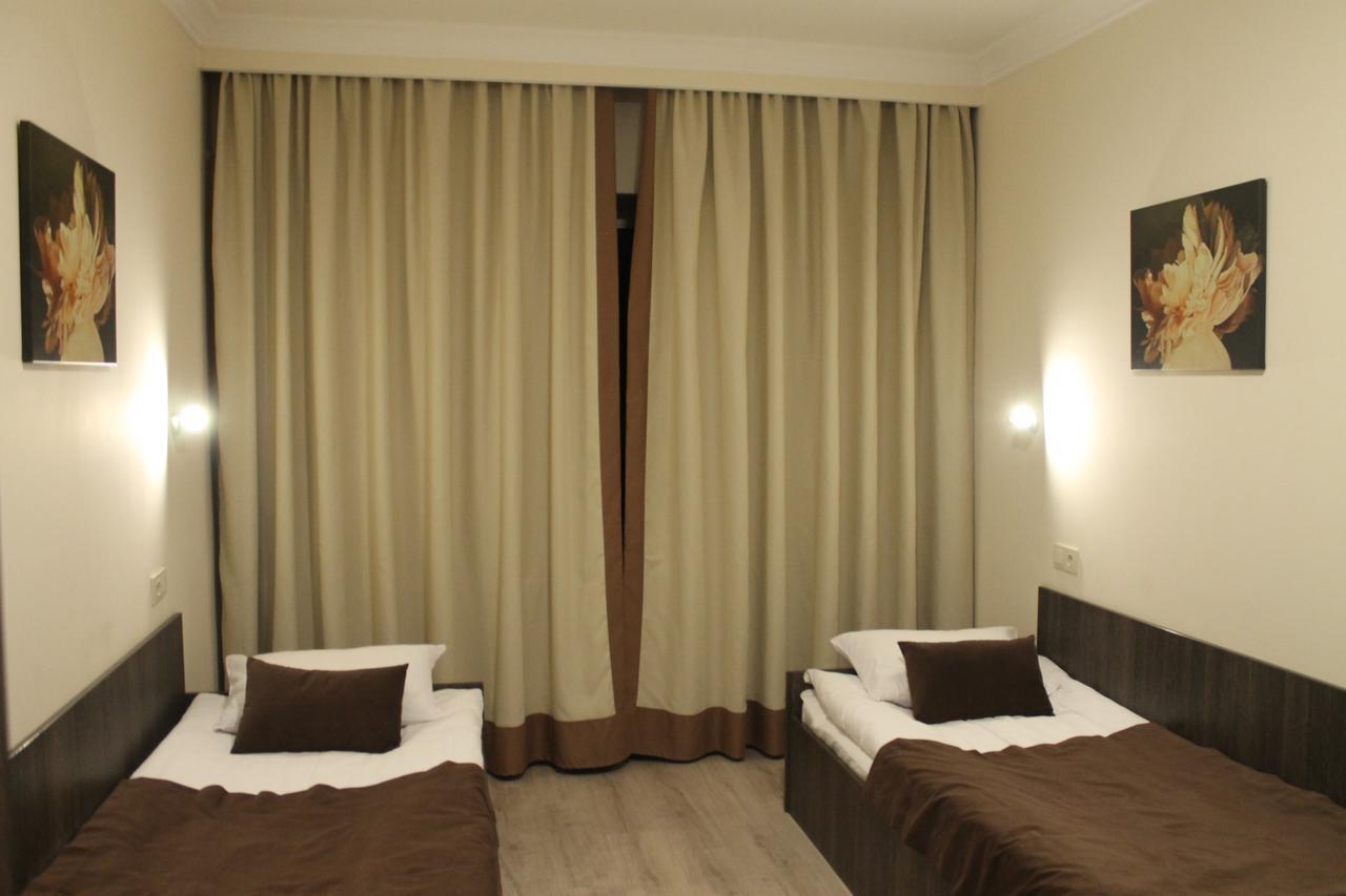 Non-Stop Economy Hotel Boryspilʼ Exterior foto
