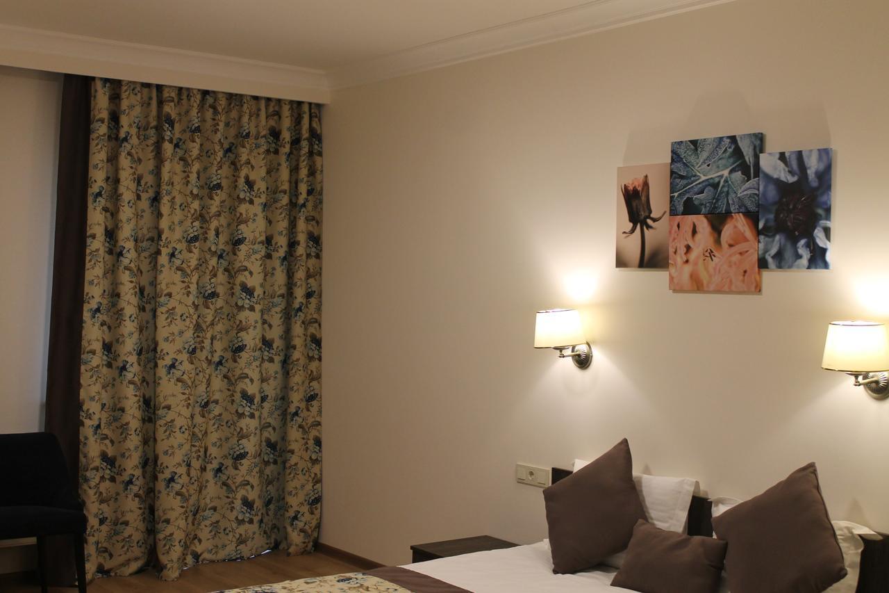 Non-Stop Economy Hotel Boryspilʼ Exterior foto
