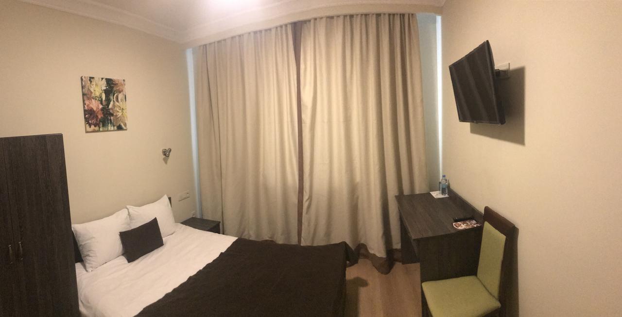 Non-Stop Economy Hotel Boryspilʼ Exterior foto