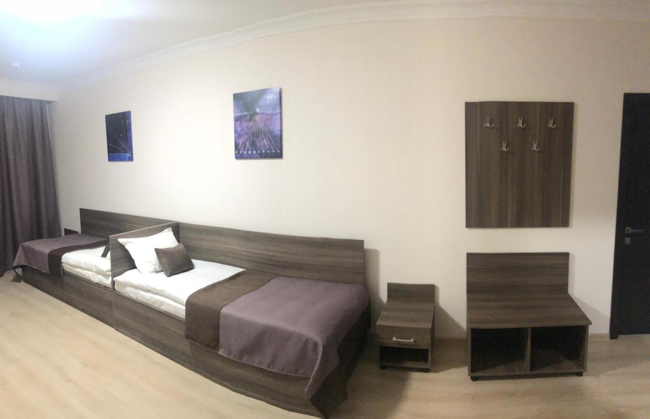 Non-Stop Economy Hotel Boryspilʼ Exterior foto